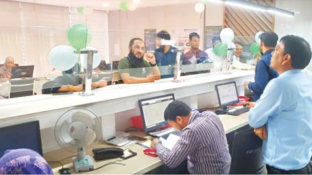 Combined Islami Bank Begins Depositor Refunds