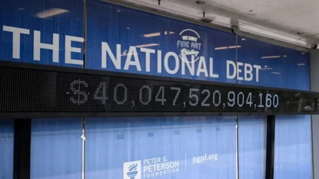 US National Debt Surpasses $40 Trillion for First Time