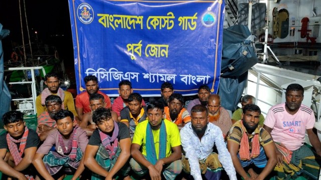 Bangladesh Coast Guard Rescues 18 Fishermen from Disabled Boat at Sea