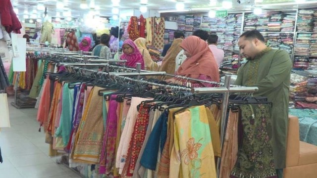 Foreign Fabrics Gain Ground in Rajshahi, Putting Local Silk Industry at Risk