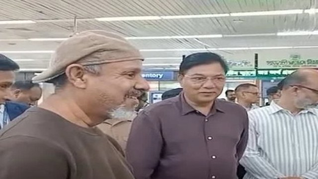 Civil Aviation Minister Makes Surprise Visit to HSIA, Orders More Baggage Trolleys