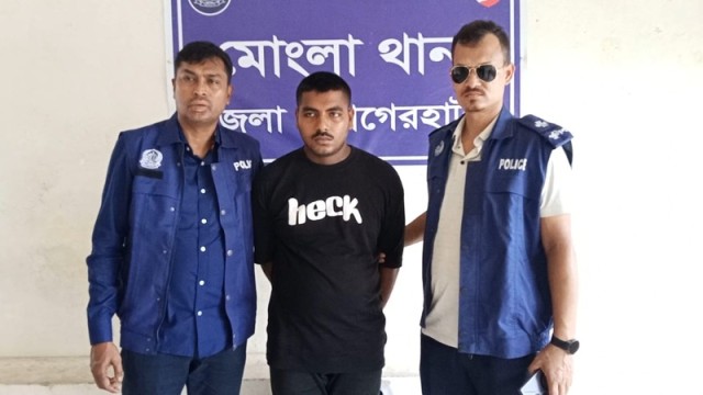 Man Held in Mongla for Fake RAB, Army Identity, Rape Allegation
