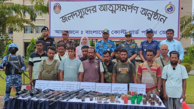 12 Sundarbans Bandits Surrender to Coast Guard