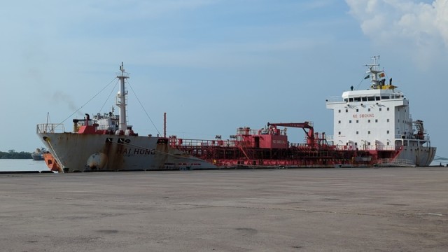 Mongla Port Receives 8,250 Tonnes of Imported Molasses From Indonesia