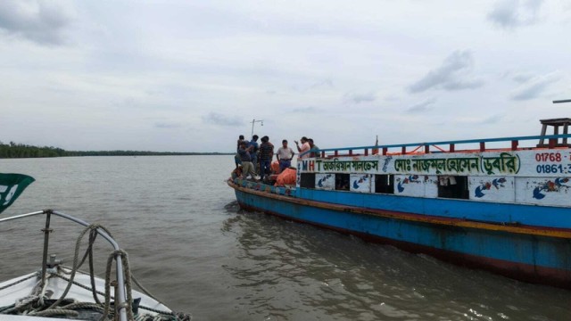Sunken Coal Vessel Remains Missing in Sundarbans, Salvage Yet to Begin