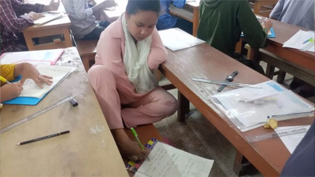 Bangladeshi Student Overcomes Disability to Sit HSC Exams with Her Foot