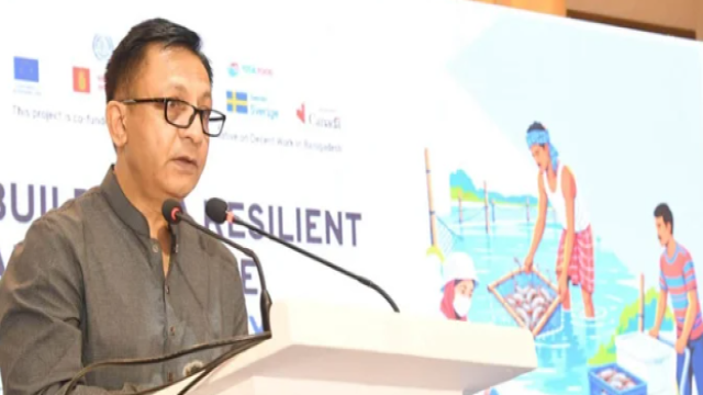 Commerce Minister Calls for Eco-Friendly Production, Digital Traceability in Shrimp Sector