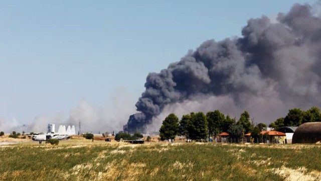 F-4 Phantom crashes during air show near Athens, killing two pilots