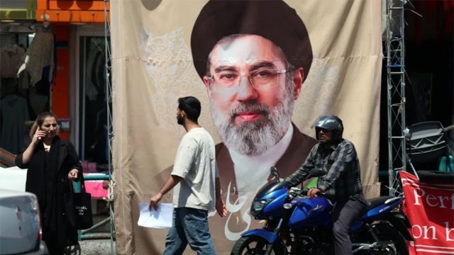 Iran Supreme Leader Issues Warning Over US Bases Amid Ongoing Peace Talks
