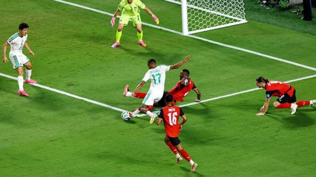 Algeria Fight Back to Hold Austria 1-1 at Half-Time in World Cup Clash