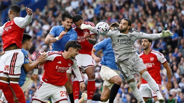 Brighton Crush Arsenal 3-0 as Gunners Suffer First EPL Defeat