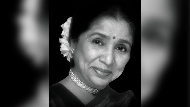 Legendary Singer Asha Bhosle Passes Away at 92