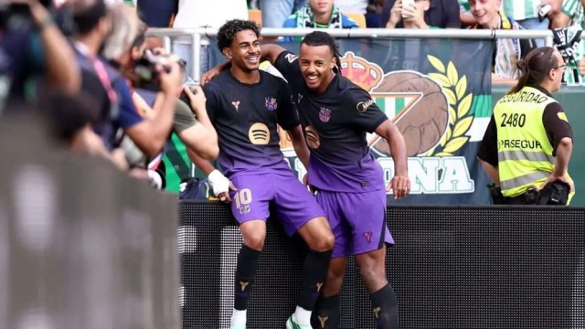 Barcelona Thrash Real Betis 5-2 to Extend La Liga Lead