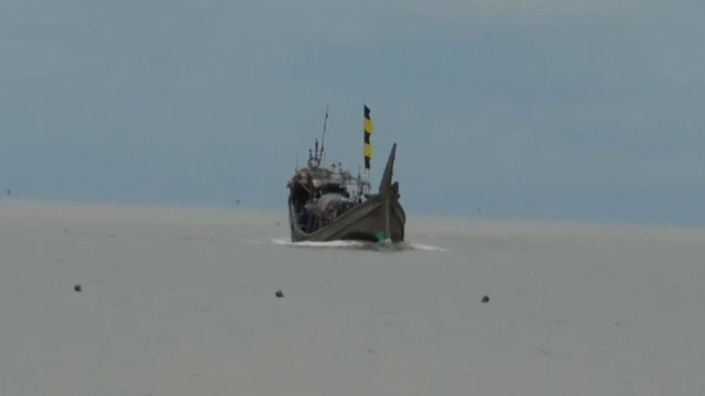 Fishing Trawler Sinks in Bay of Bengal, 8 Rescued; 5 Fishermen Missing