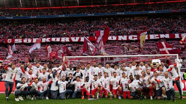 Bayern Munich Clinch Record 35th Bundesliga Title with 4–2 Win Over Stuttgart