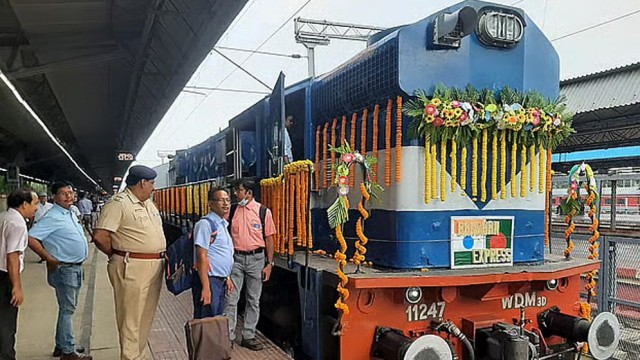 Bangladesh-India Talks Begin to Resume Three Passenger Trains