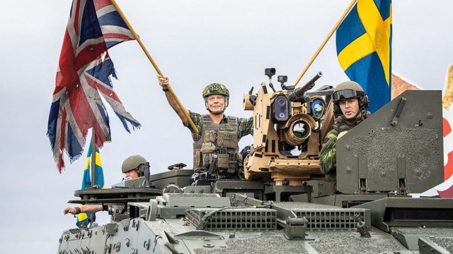 Bruce Dickinson Arrives on Tank Ahead of Sweden Rock Festival Performance