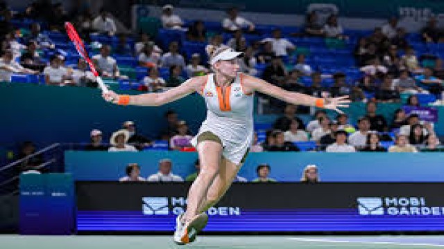 Rybakina Reaches Ningbo Quarter-Finals on Return from Injury