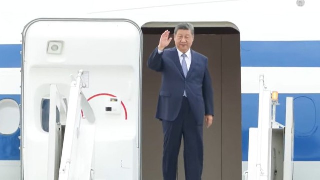 Xi Jinping Arrives in India for BRICS Summit After Seven Years