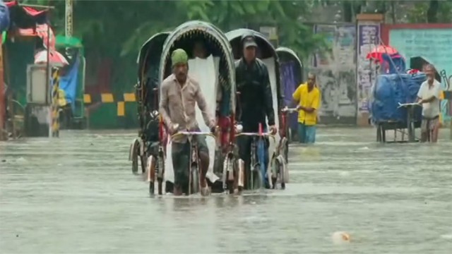 Heavy rain causes severe waterlogging in Chattogram