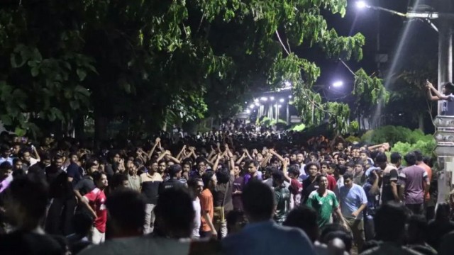 CUET Students Protest Removal of Vice-Chancellor