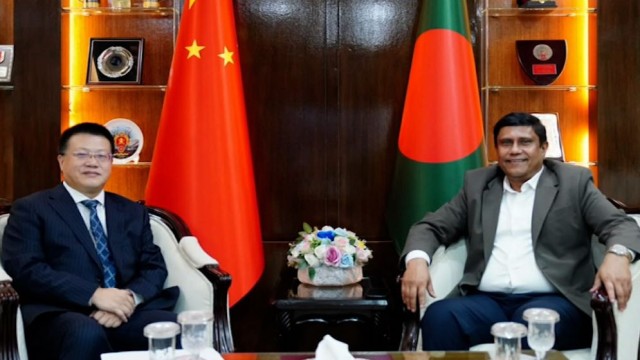 Bangladesh, China Discuss Strengthening Defense and Strategic Cooperation