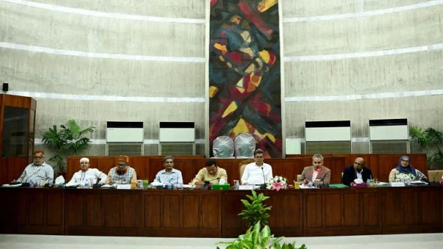 Govt to Launch 100 More Pink Buses for Women: Parliamentary Committee