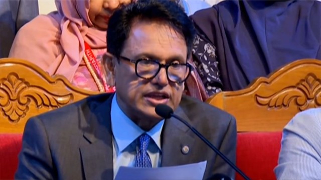 Hybrid Class System Introduced in Dhaka Schools Amid Energy and Traffic Concerns