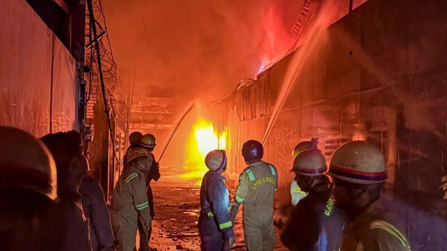 Kolkata Hotel Fire Kills at Least 9 Bangladeshis