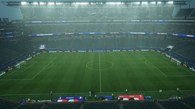 France vs Iraq World Cup Match Suspended at Halftime Due to Thunderstorm Risk