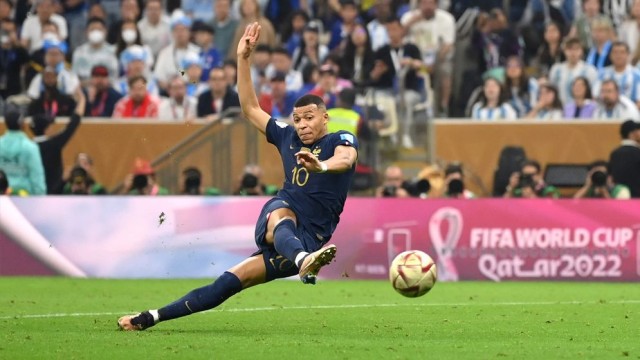 France Target World Cup Redemption as Deschamps Builds Another Title-Challenging Squad
