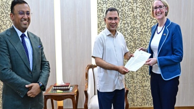 PM, UK High Commissioner Discuss Expanding Economic Cooperation, Human Resource Development