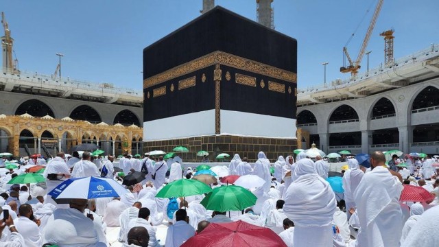 Millions of Pilgrims Begin Hajj Journey as Rituals Set to Start in Mina