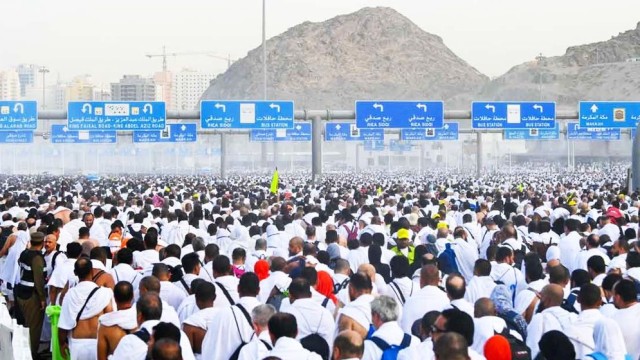 Holy Hajj Rituals Begin as Millions of Pilgrims Gather in Mina