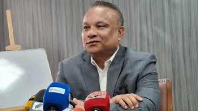 Govt to recruit 100,000 health workers, 25,000 midwives in 3-4 years