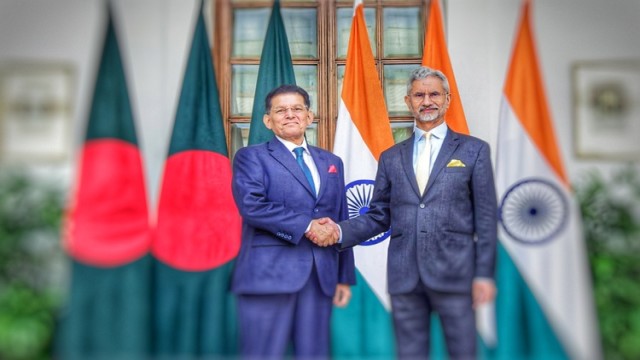 Bangladesh Renews Extradition Request in Talks With India