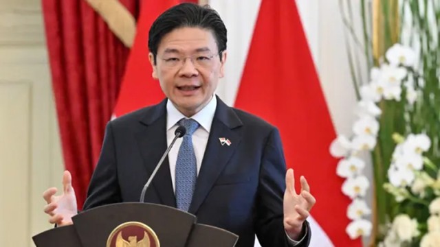Singapore Warns of Slowing Growth as Strait of Hormuz Crisis Deepens
