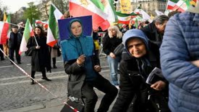 Iran War Leaves Opposition Weakened Despite Hopes of Regime Collapse