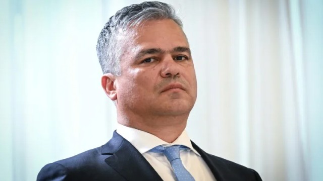 Romania Parliament Set to Vote on New PM as Political Turmoil Continues