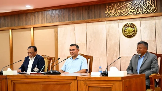 Serve People with Responsibility and Humanity, PM Tells UNOs