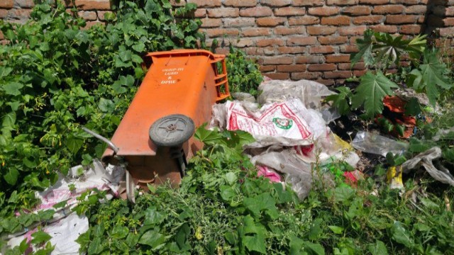 1,668 Dustbins Missing in Rajshahi Charghat Municipality