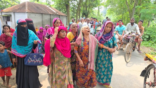 Onion Trader Found Dead with Throat Slit in Pabna Pond