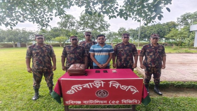 Election Office Employee Held While Attempting to Cross into India