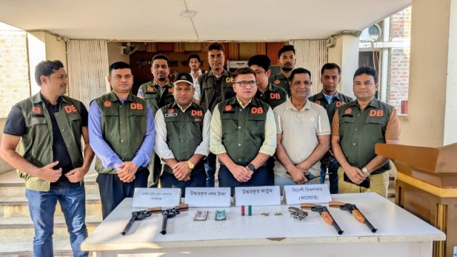 Four Arrested in Pabna With Four Firearms, 13 Rounds of Ammunition