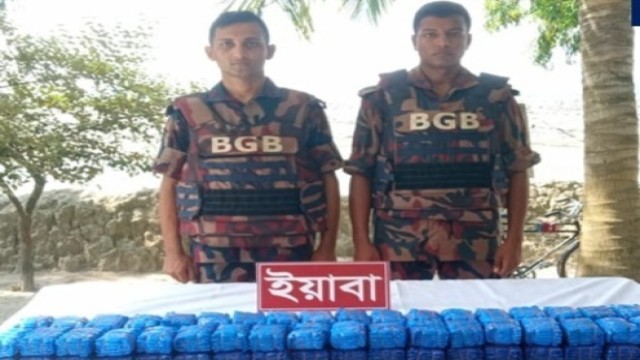 2 Lakh Yaba Tablets Seized in Teknaf, Smuggler Escapes