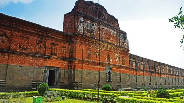 Fresh Row Erupts Over Historic Adina Mosque in West Bengal