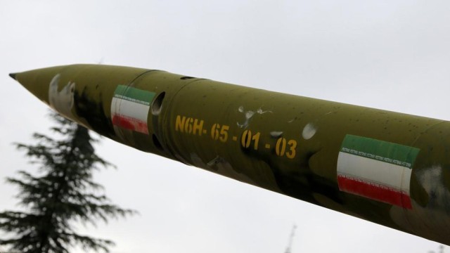 Iran Claims Missile Strikes on US-Linked Bases in Kuwait and Bahrain Amid Rising Gulf Tensions