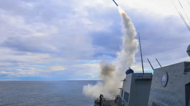 U.S. Conducts Fresh Airstrikes on Key Iranian Sites; Casualties Reported