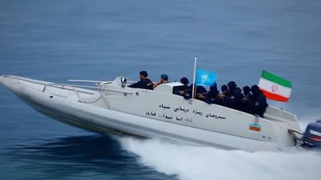 IRGC Tightens Security Along Persian Coast, Increases Surveillance in Strait of Hormuz