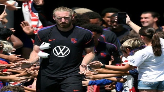 US Fans Dream of World Cup Glory as Team Opens Camp Under California Sun